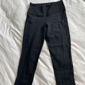 OneTooth Women’s Leggings - Never Worn